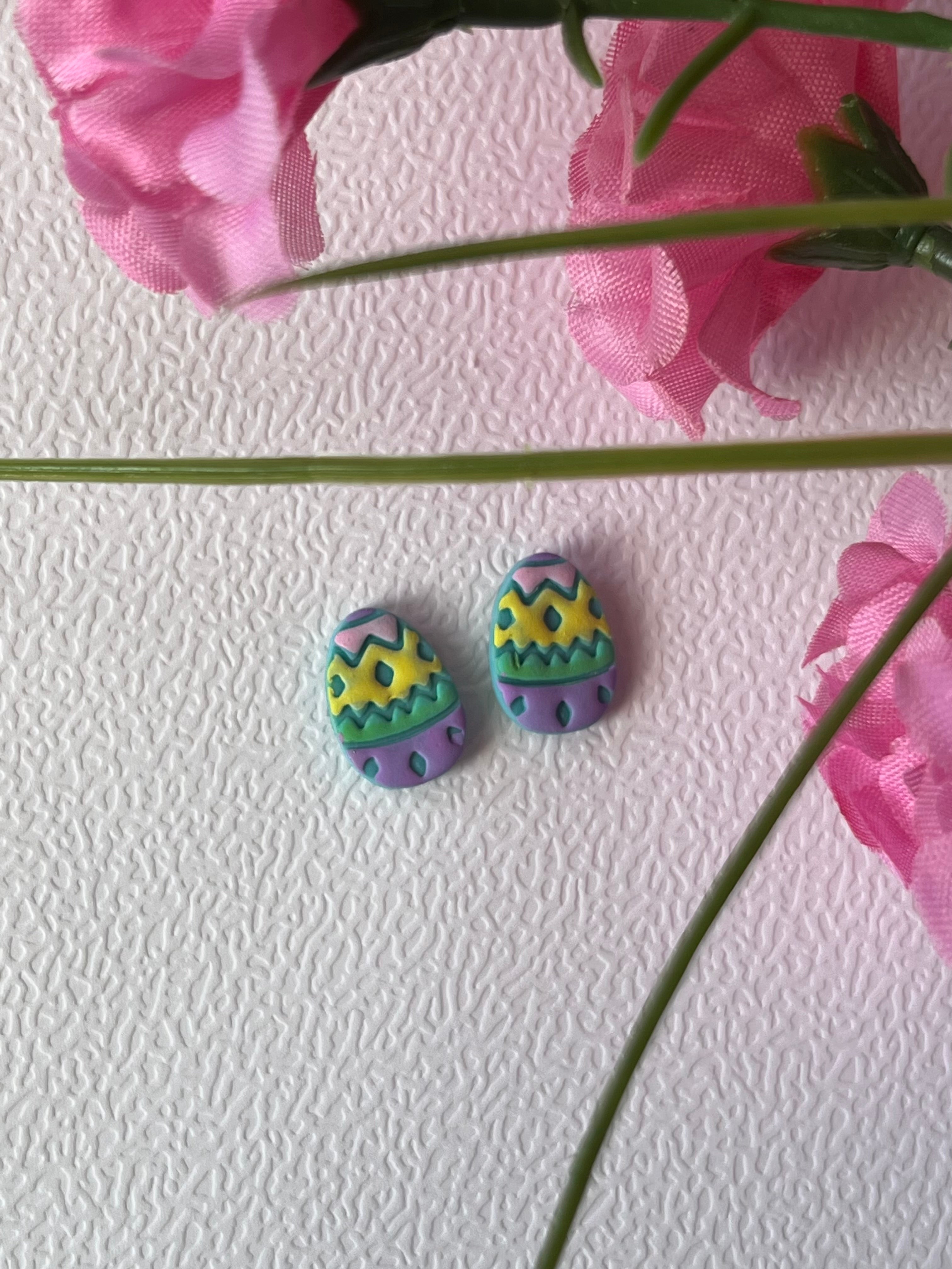 Colorful egg studs